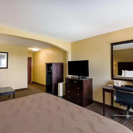 Quality Inn Des Moines North-2