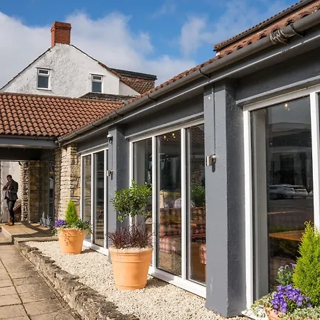 Almondsbury Inn & Lounge-3