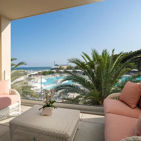 Riviera Resort Hotel-3