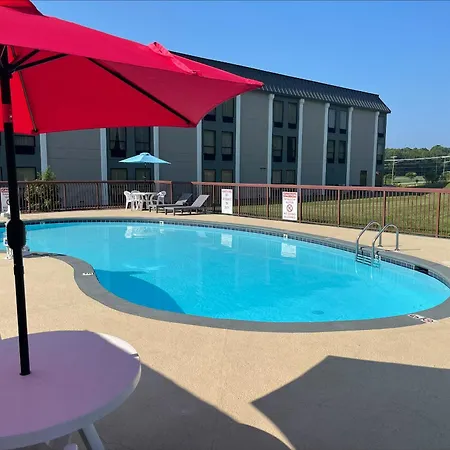 Quality Inn & Suites Lexington South-2