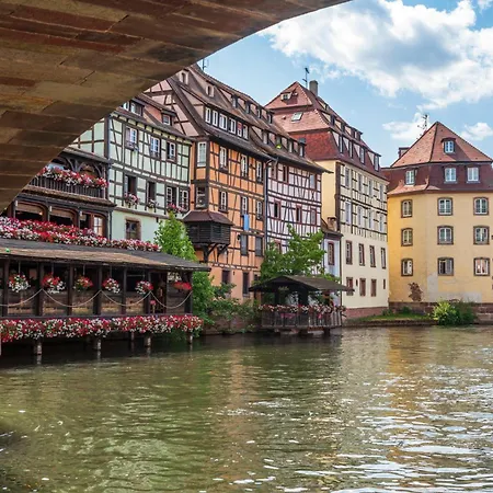 Cerise Strasbourg Appart Hotel-3