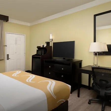 Quality Inn & Suites Gallup I-40 Exit 20-3