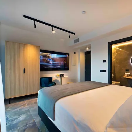 Boutique Hotel Sirmione-3