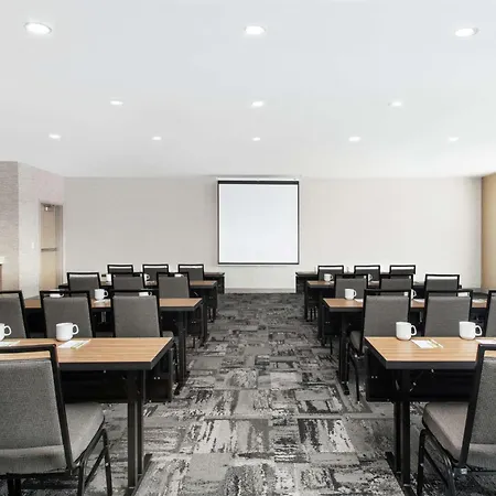Home2 Suites By Hilton Long Island Brookhaven-2