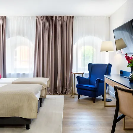 Hotel Golden Queen-2