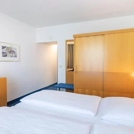 Achat Hotel Suhl-2