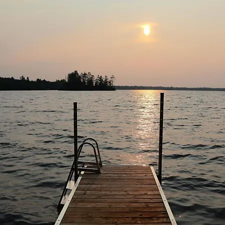 Lakepoint Cottage Resort-3
