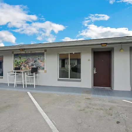 Desert Moon Motel-3
