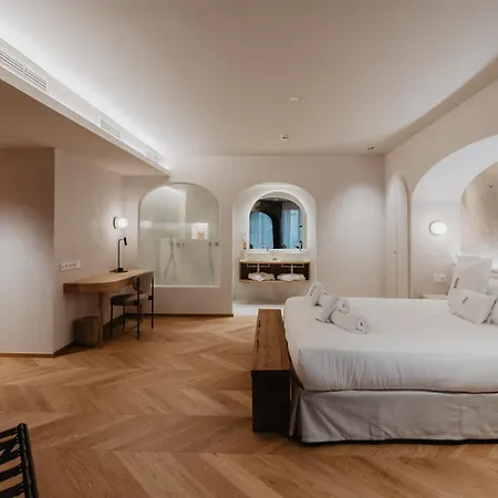Hotel Petit Luxe-2