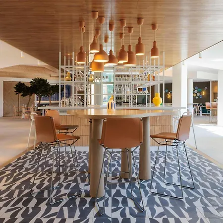 Hilton Garden Inn Marseille Provence Airport-2