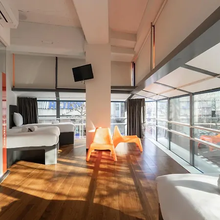 Easyhotel Rotterdam City Centre-2