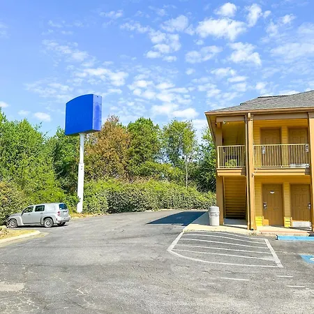 Bonita Lakes Inn By Capital O Meridian I20-2