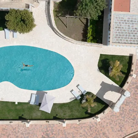 Borgo Specchia Natural Resort-3