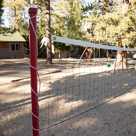 Big Pines Couple Lakeview Studio Cabin By Big Bear Vacations-2