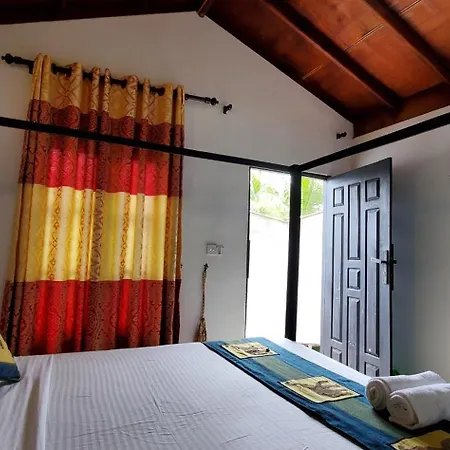 Surf & Sand Hotel Arugambay-3