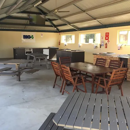 Big4 Shepparton Park Lane Holiday Park-3