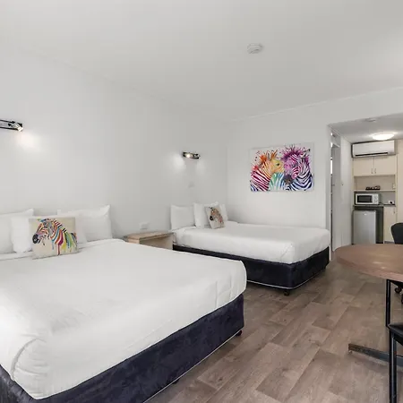 Zebra Motel-2