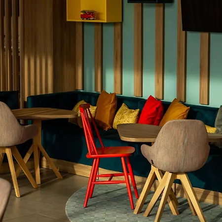 Hampton By Hilton Poznan Swarzedz-3