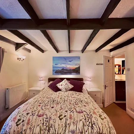 The Cottage Bed & Breakfast-2