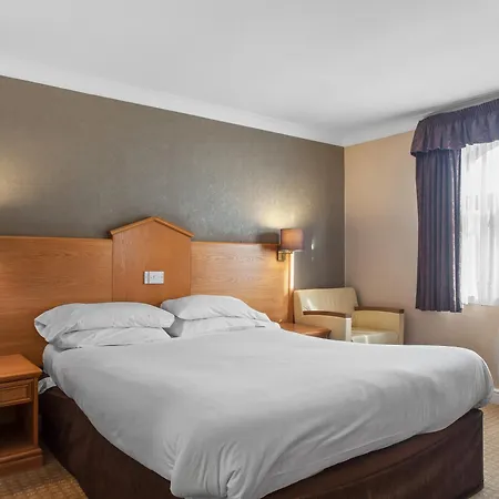 Everglades Hotel Widnes-2