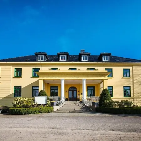 Schloss Harkensee-2