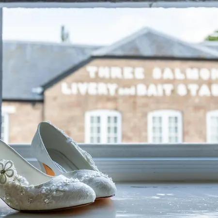 Three Salmons Hotel-3