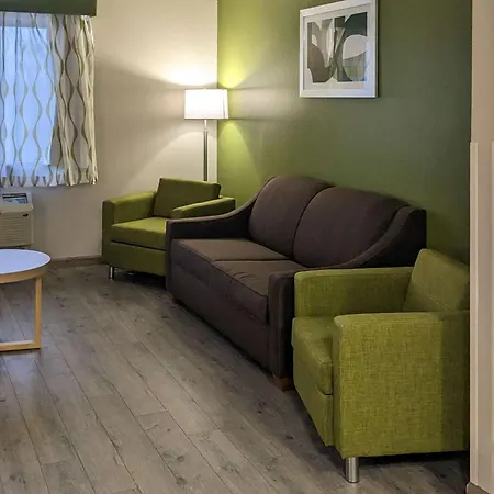 Quality Inn & Suites Delaware South-3