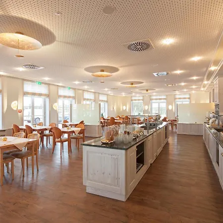 Hotel Neuwarft-2