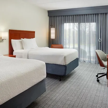 Courtyard By Marriott Charlottesville-2