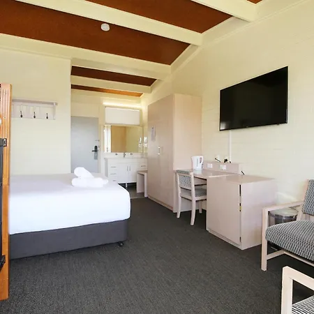 Lake Jindabyne Hotel-3