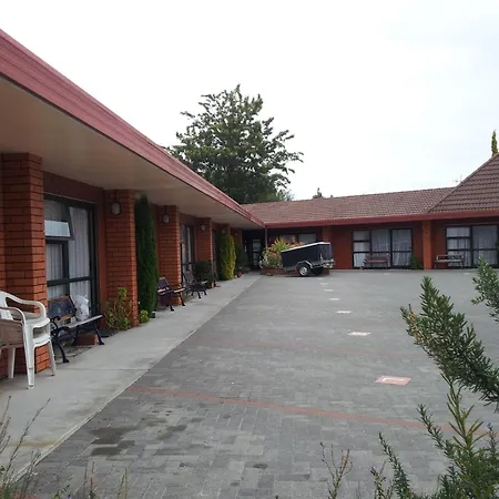 Ace High Motor Inn-2