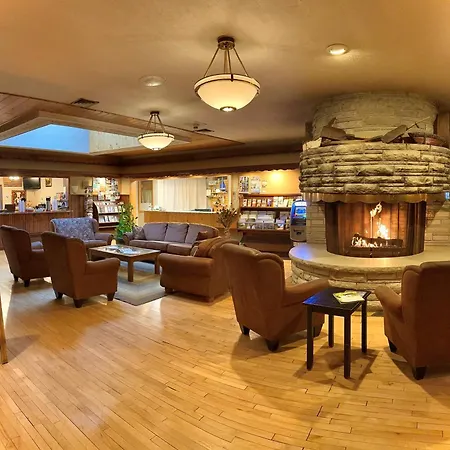The Lodge At Leathem Smith-3