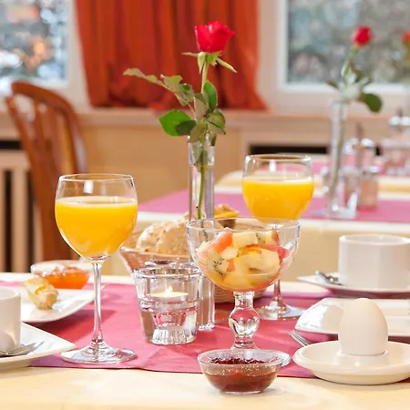 Hotel Bavaria Oldenburg-3