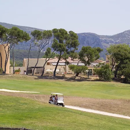 Madame Vacances Résidence Provence Country Club-3