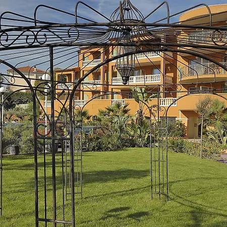 Appart Hotel Lou Castelet-2