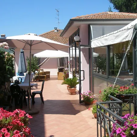 Hotel Athena-2