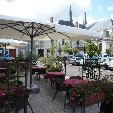 Logis Hôtel Restaurant Le Puits Doré-2