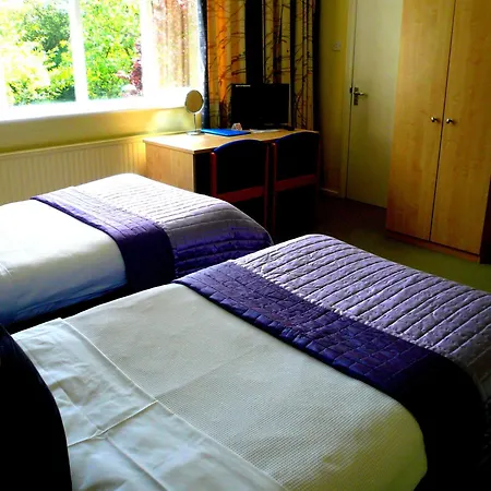 Malvern House-3