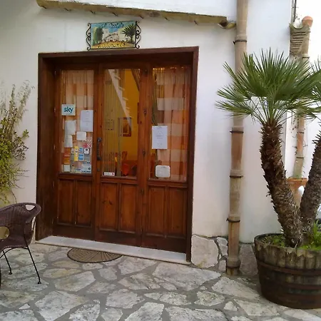 Hotel Il Cortile-3