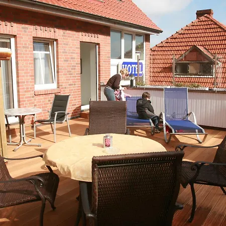 Hotel Villa Weststrand-2