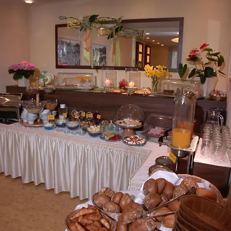 Cafe Schneidewind-2