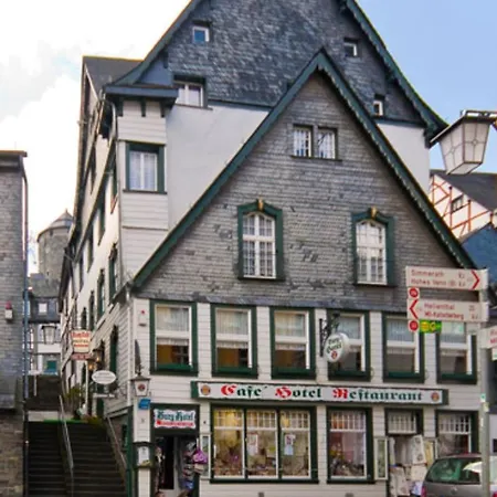 Burghotel-3