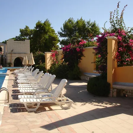 Baia Degli Aranci Village & Apartments-3