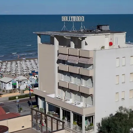 Hotel Hollywood-3