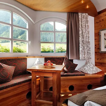 Hotel Goldener Adler - Im Sommer Silvretta Premium Card Inkludiert-3