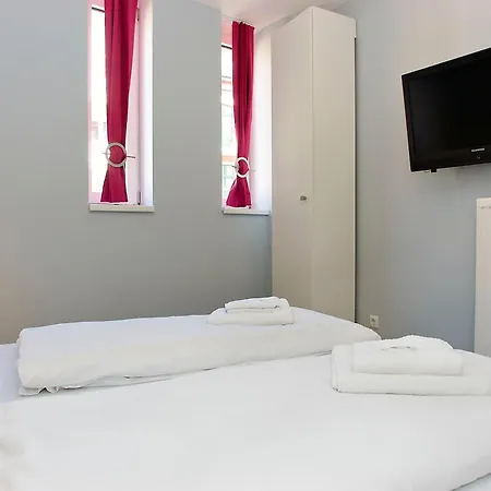 Apartmenthouse Berlin - Am Görlitzer Park-2