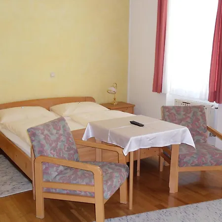 Hotel-Garni&Hostel Sandwirt-2