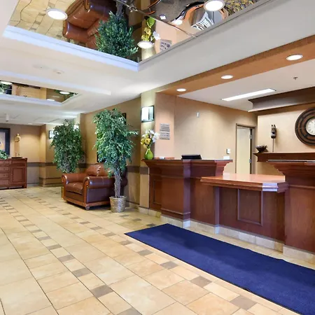Days Inn & Suites By Wyndham Strathmore-3