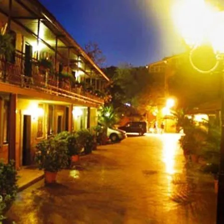 Hotel La Locanda Del Borgo-3