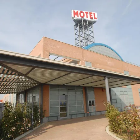 Hotel Motel 2-3